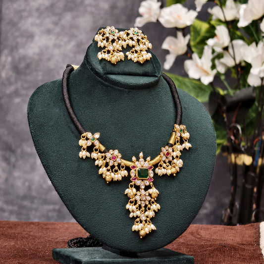 Black thread neckset