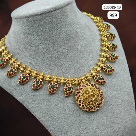 Short mango neckset