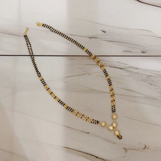 5 ball Black beads