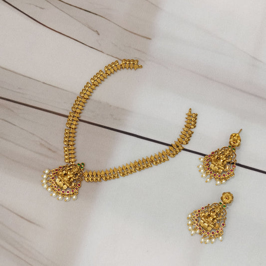 Neck set with Earrings