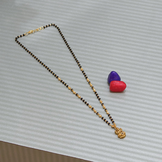 Short black beads