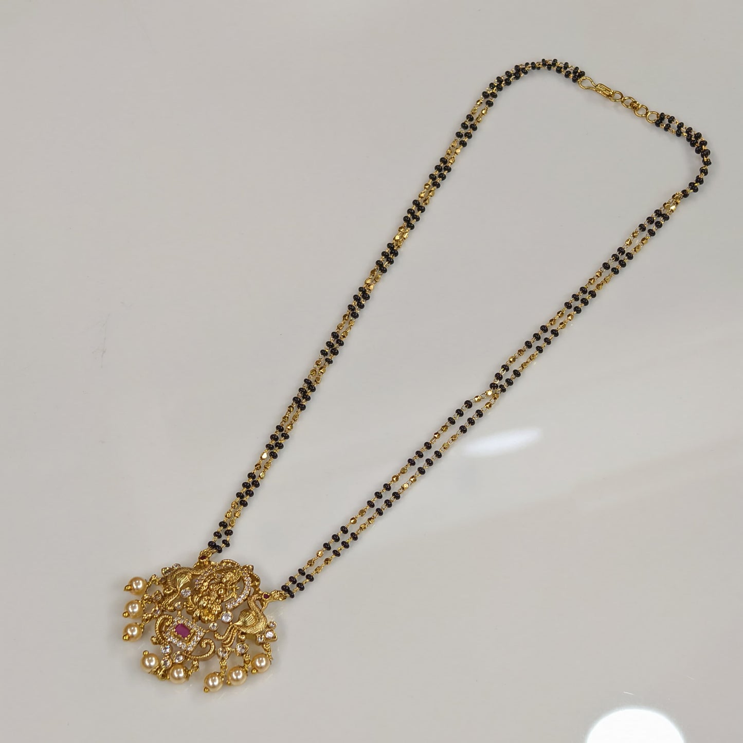 Short black beads