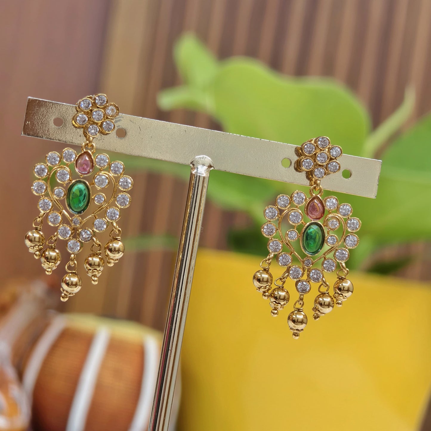 Pink stone neck set