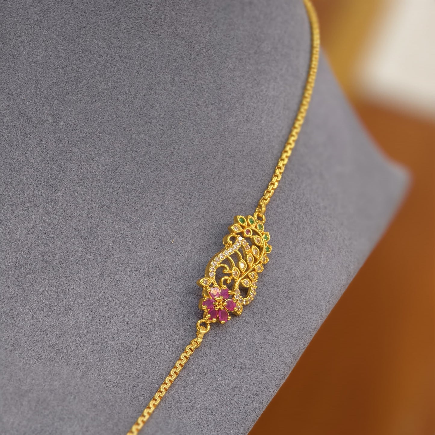 Thali chain side broach