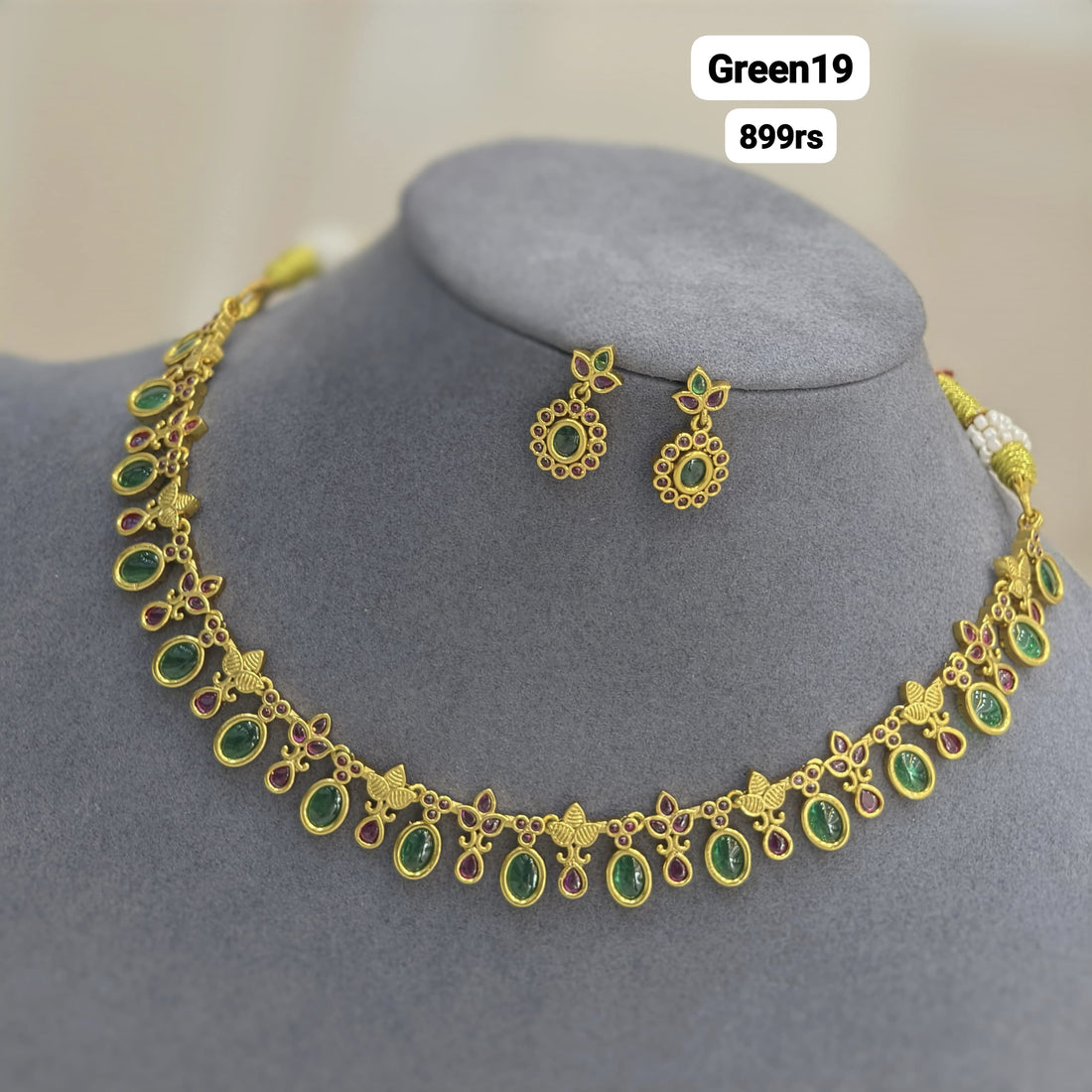 Green neck set – RamyaNagendra Imitations