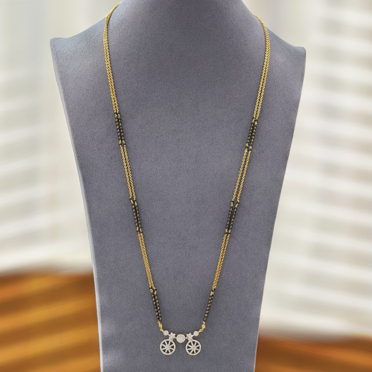 2 line chain mangalasutra pattern