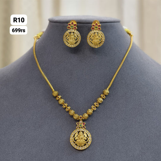 Neck set with earrings