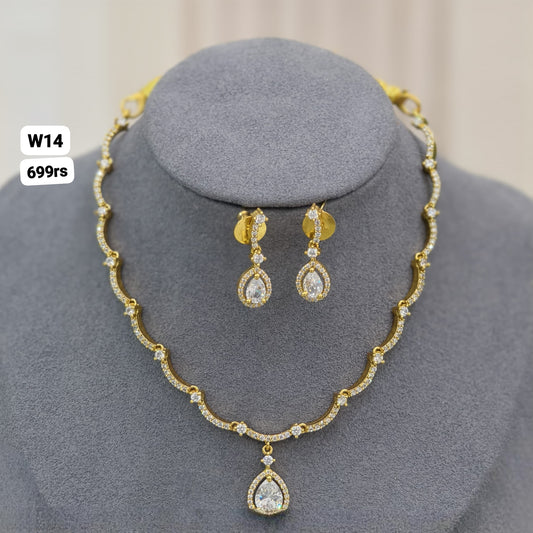 Short Neckset (White Stone)