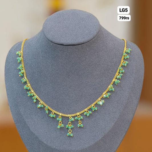 Short Neckset (Blue Beads)