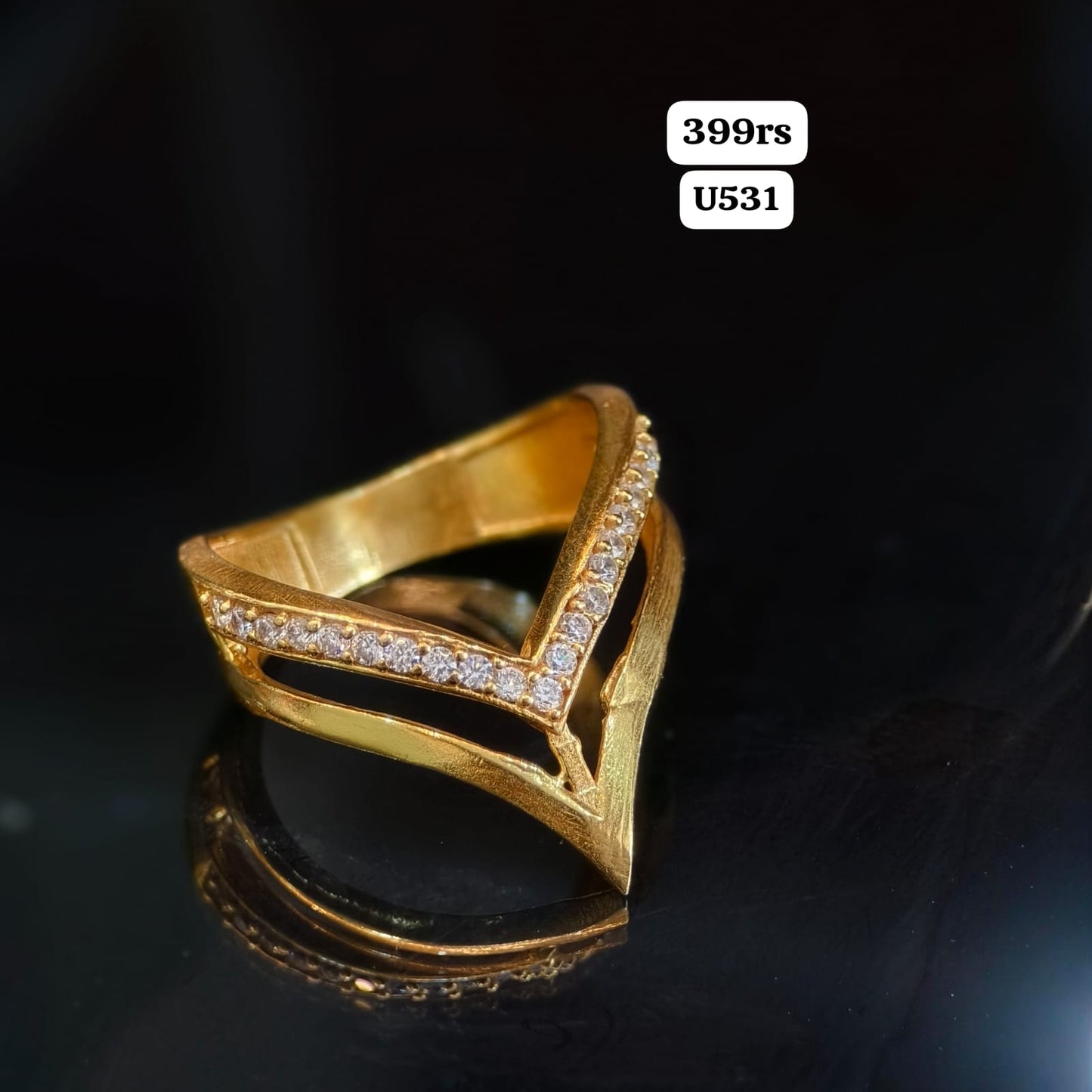 Finger Ring (Gold Finish)