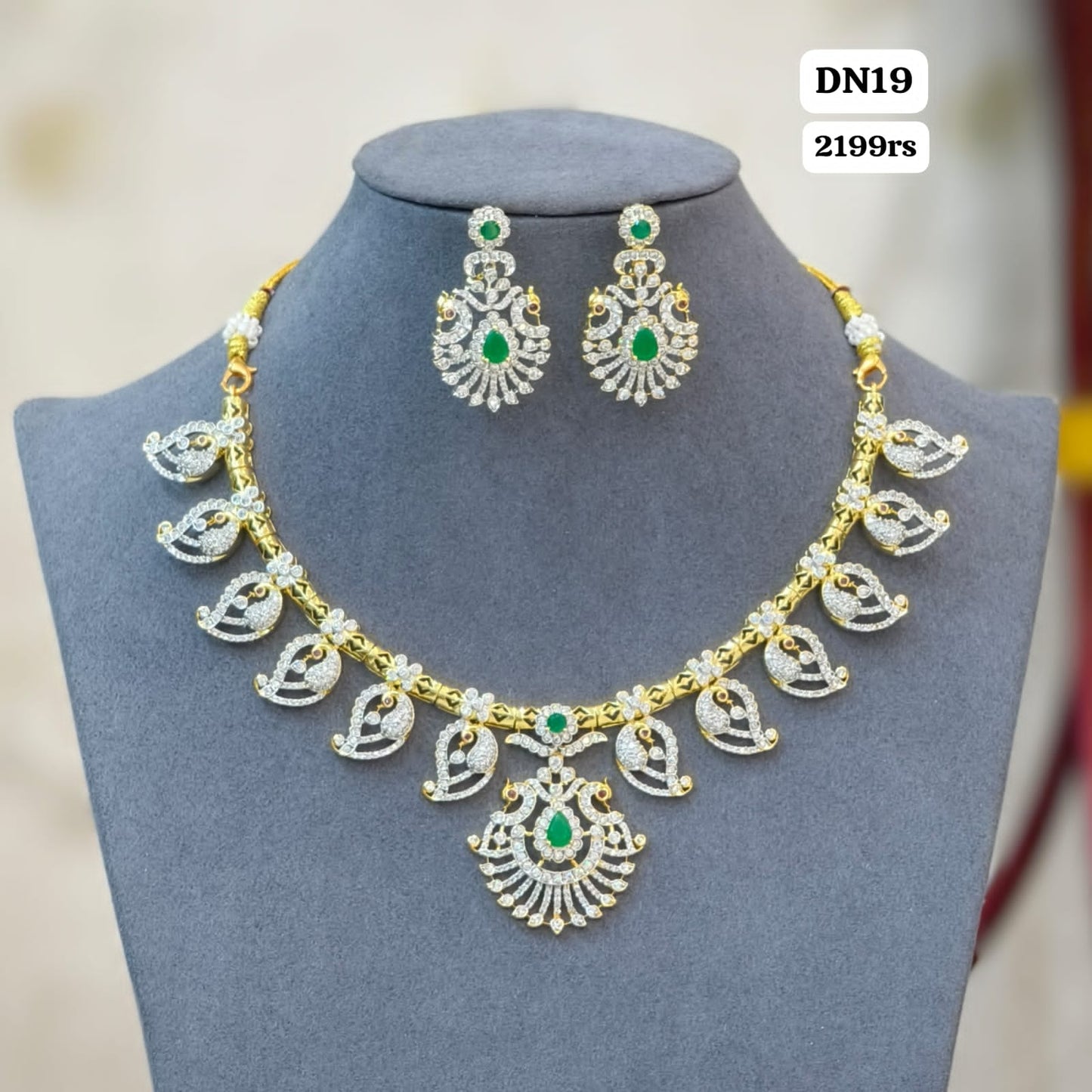 Diamond short Neckset
