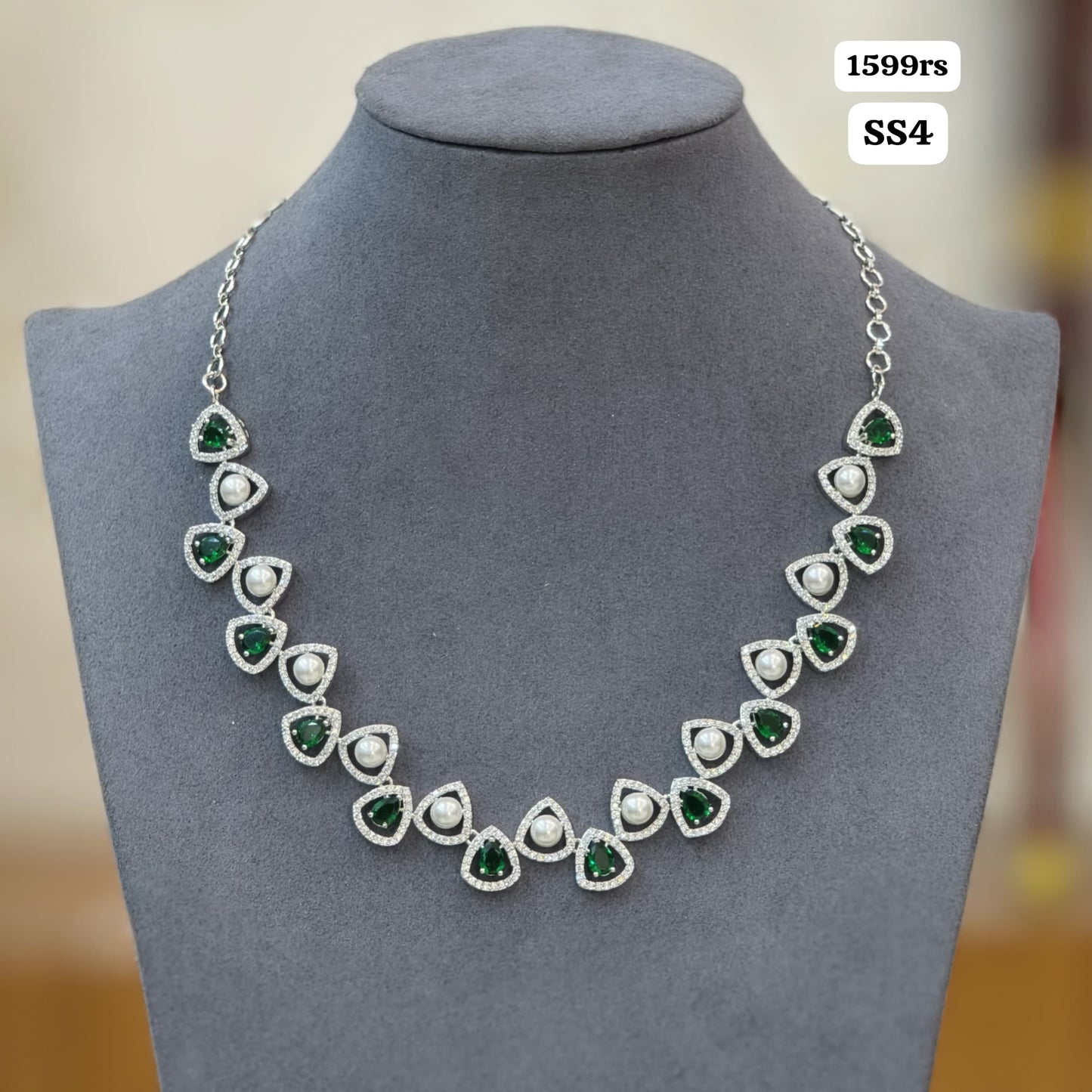 Diamond short Neckset