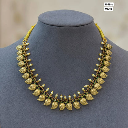 Antique Short Neckset