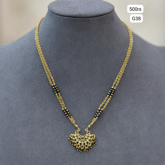 Green 2lines short black beads