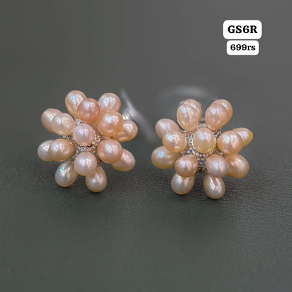 Natural pearl Studs (cream)