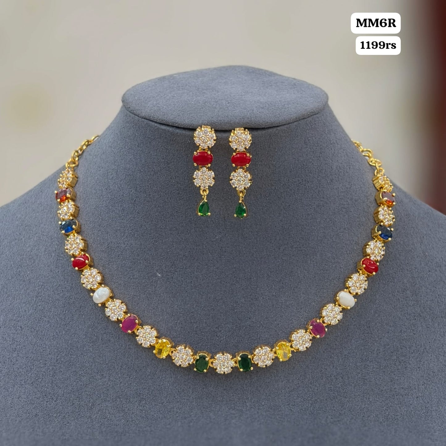 Multi Stone Short Neckset