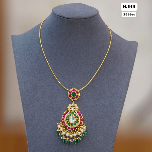 Judav kundan pendant with Hasli chain