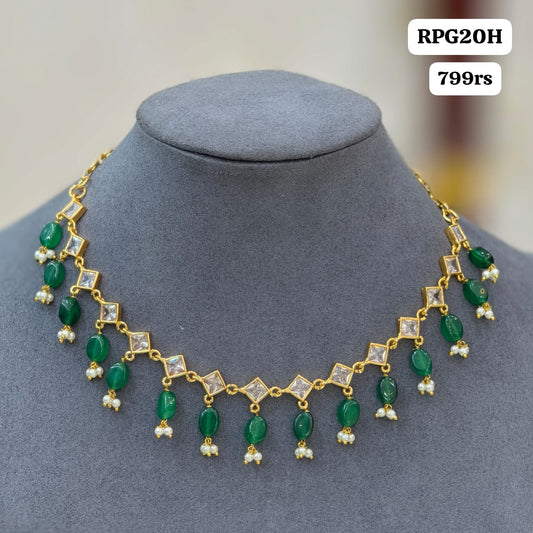 Green Neckset