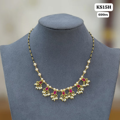 Kundan Short black beads