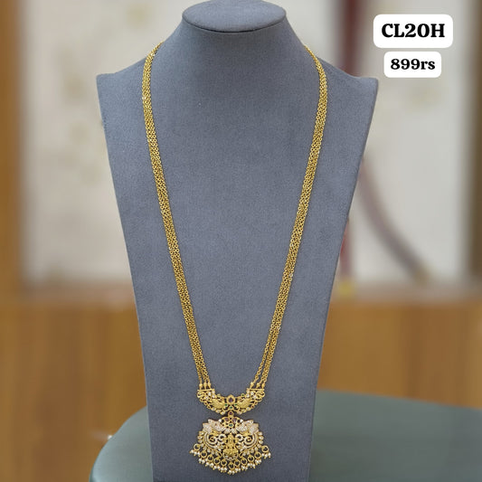 Pendant with 3 lines Chandraharam