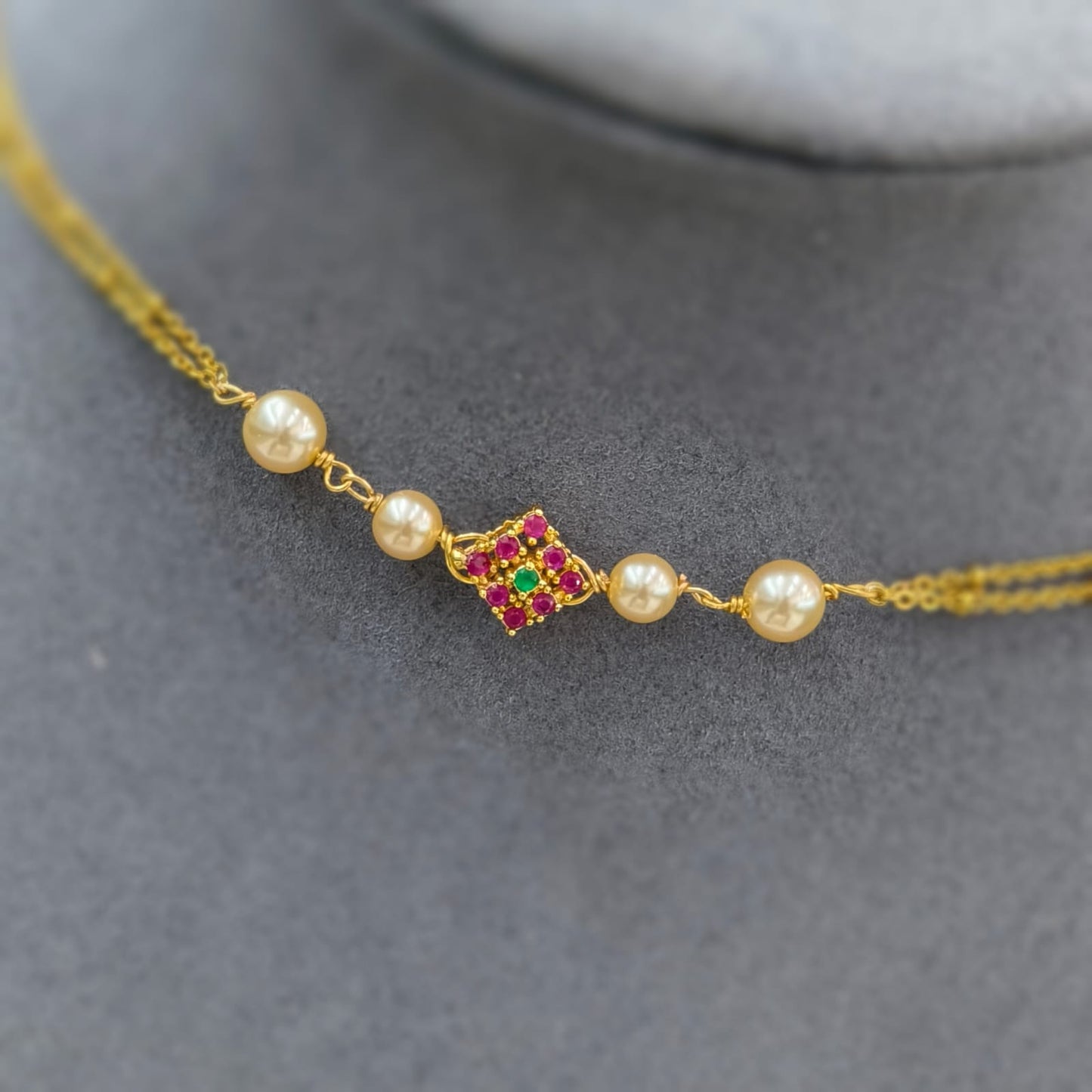 Pink stone pendant with Chocker