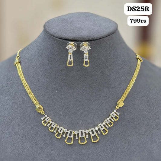 Diamond stone Short Necklace