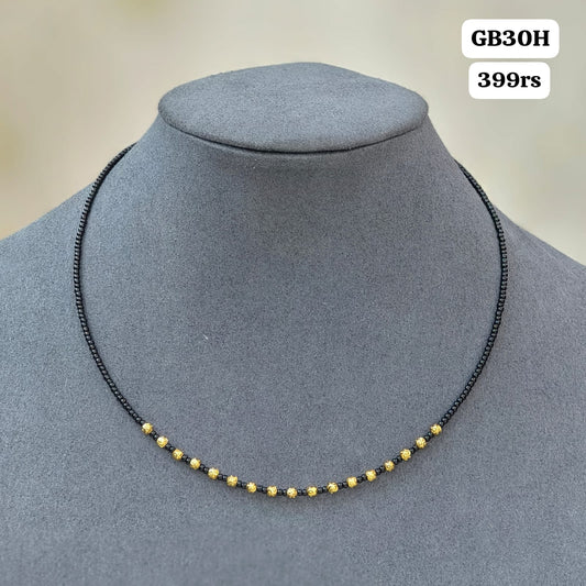 Invisible Short black beads