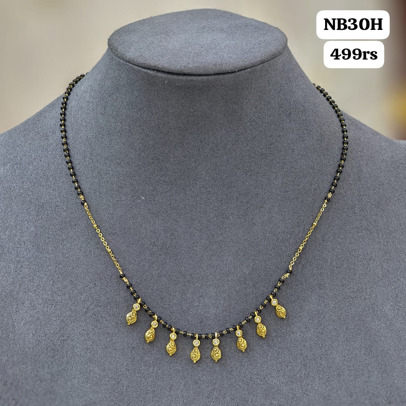 Short black beads
