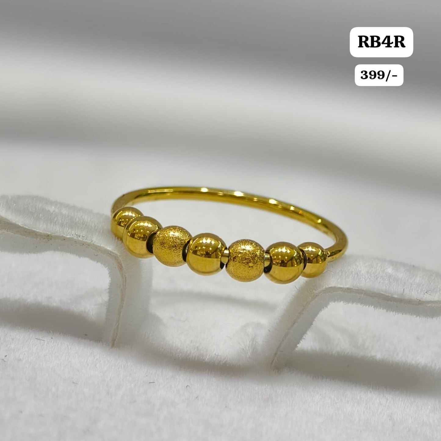 Gold balls Ring