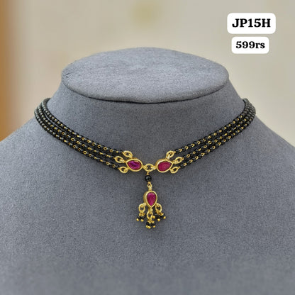 Black beads chocker