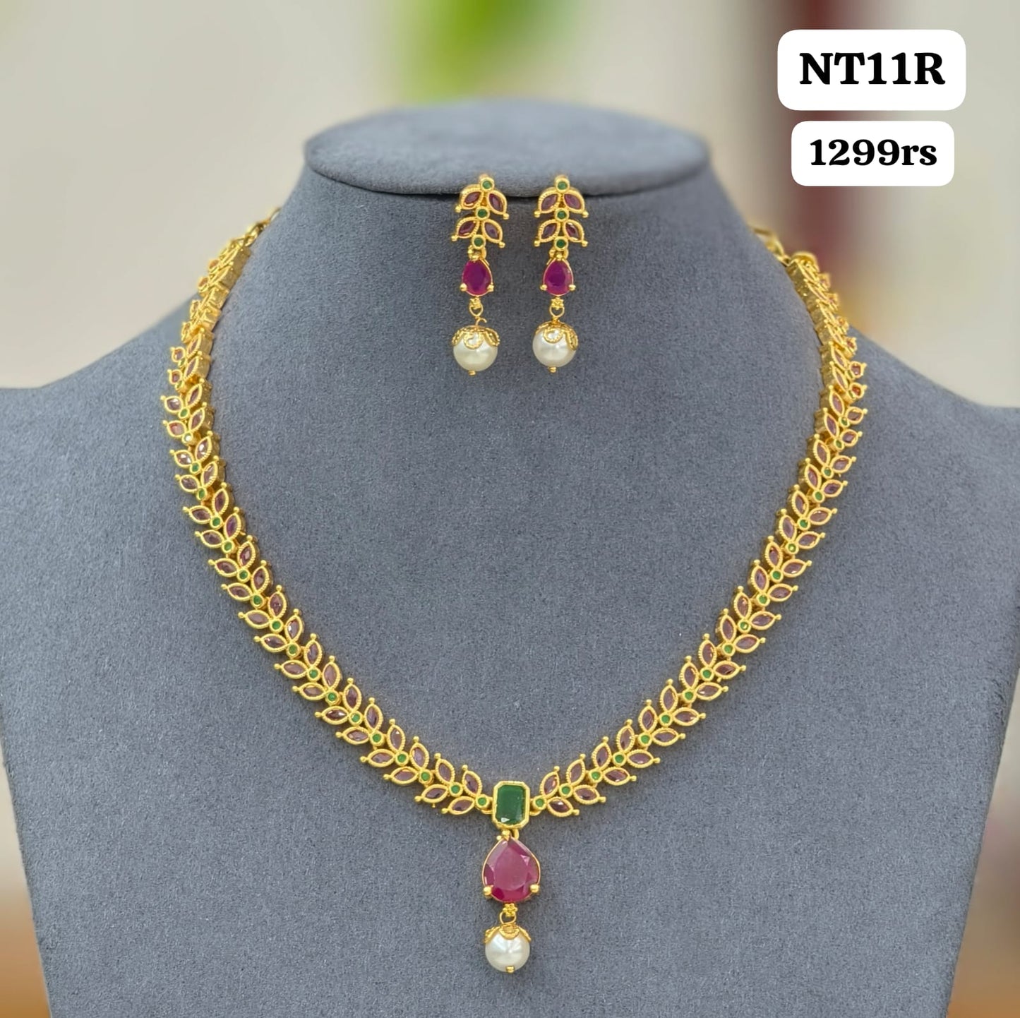 Micro gold Finishing Short Neckset (Ruby stone)