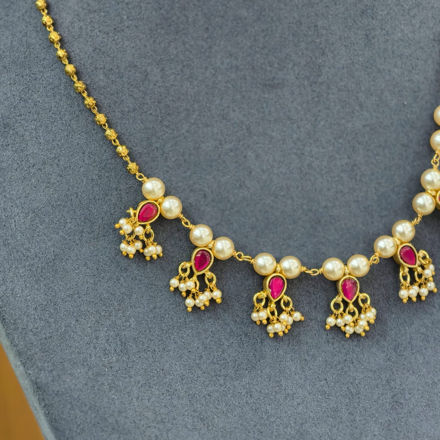 Kundan pendant with Nakshi beads Chain