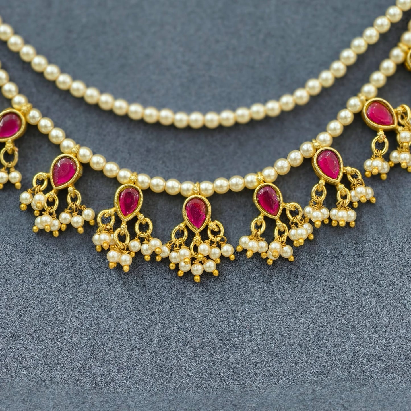 Kundan pendant with Layers Chain
