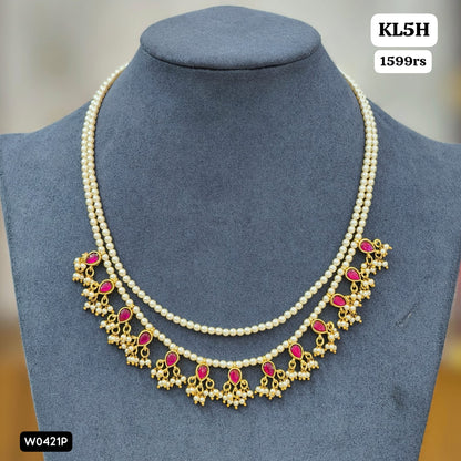 Kundan pendant with Layers Chain