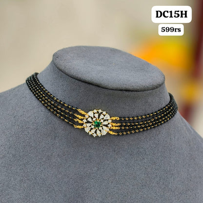 Diamond pendant Black beads chocker