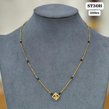 Short black beads