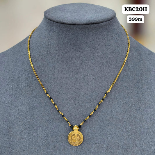 Kasu Short black beads