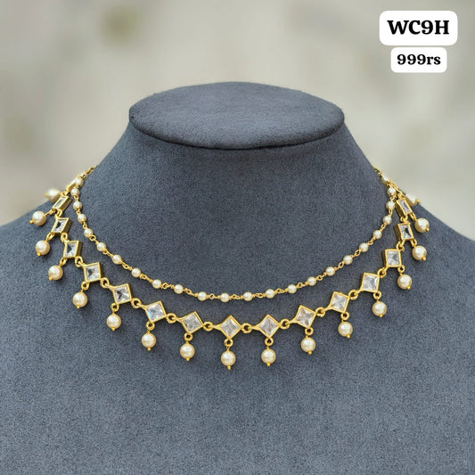 White chocker Layers