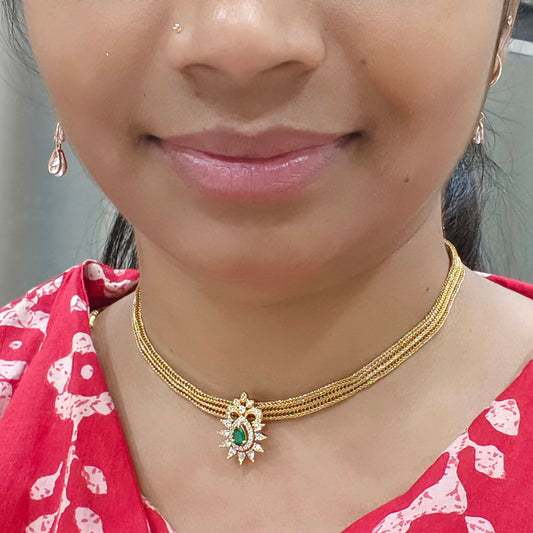 Nanu patti with green pendant