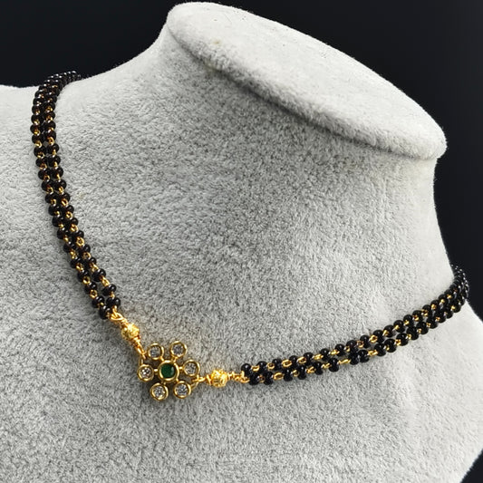 Black beads Chocker