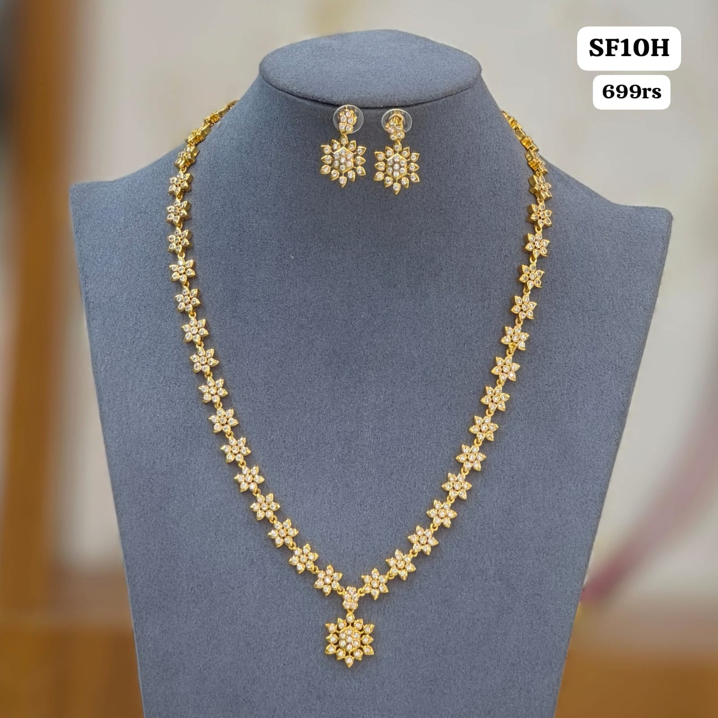 white stones Neckset