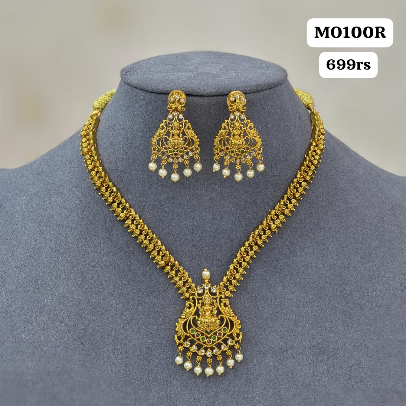 Laxmi Short Neckset