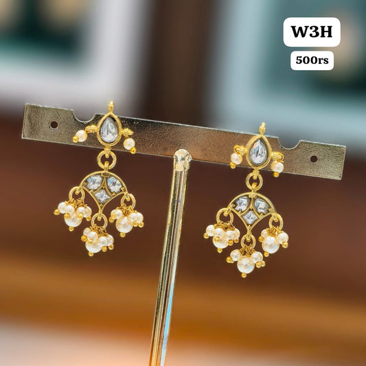 Kundhan Earrings (white)