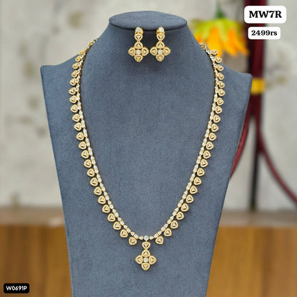 Simple Long Neckset (White)