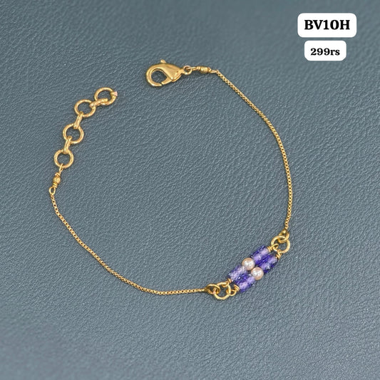 Bracelet (violet beads)