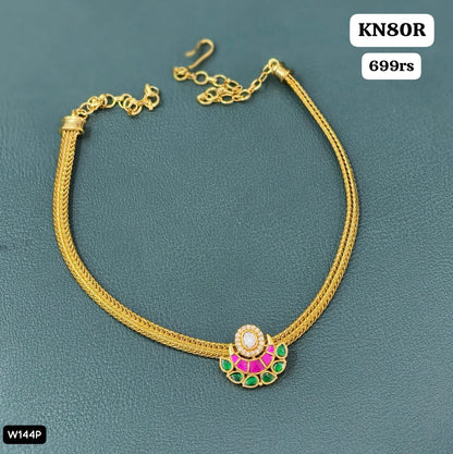 Kundan pendant with Nanu patti
