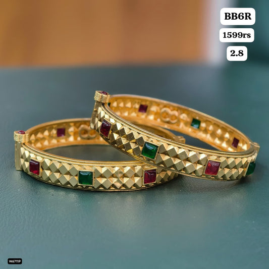 Bangles (2.8)