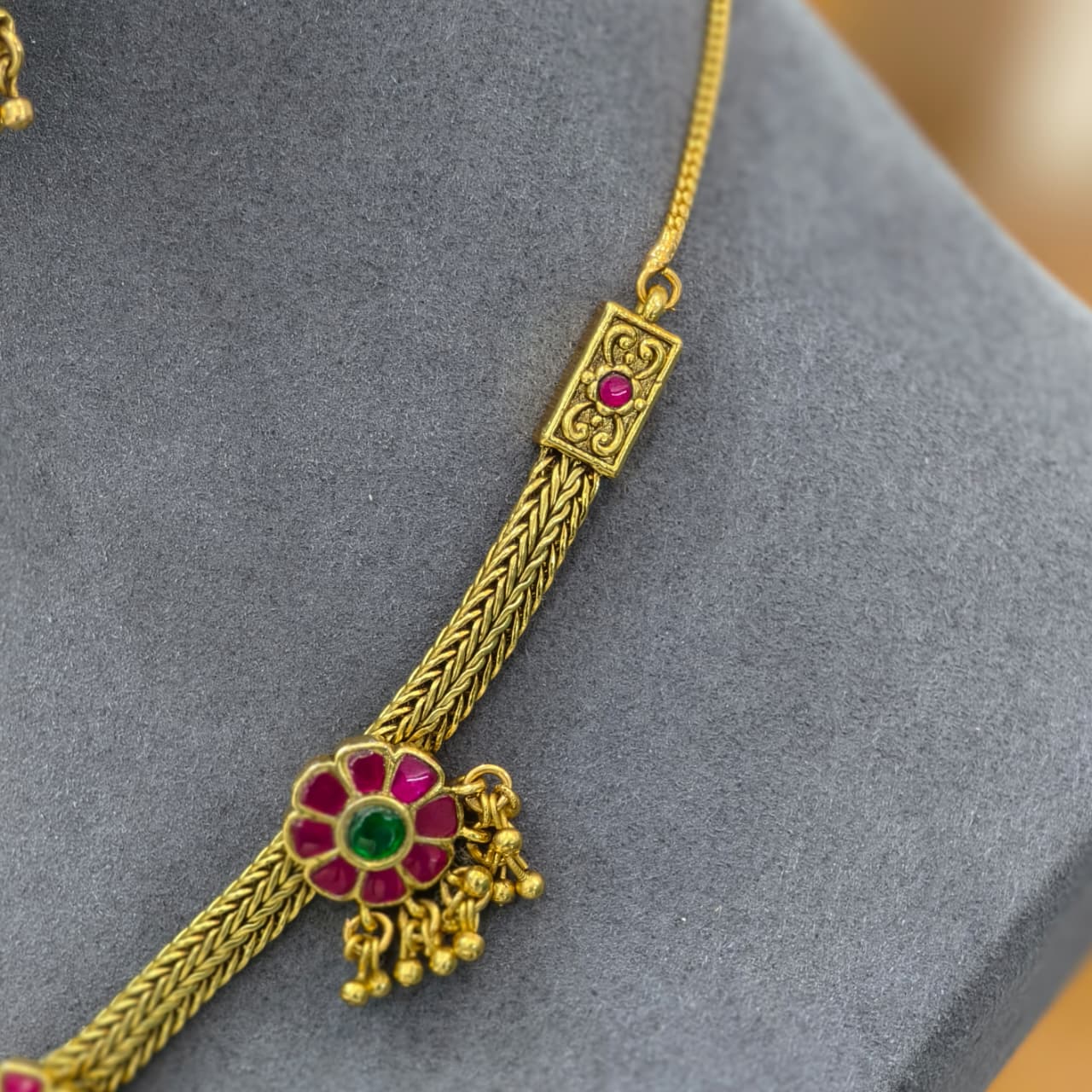 Jadav Kundan Short Neckset