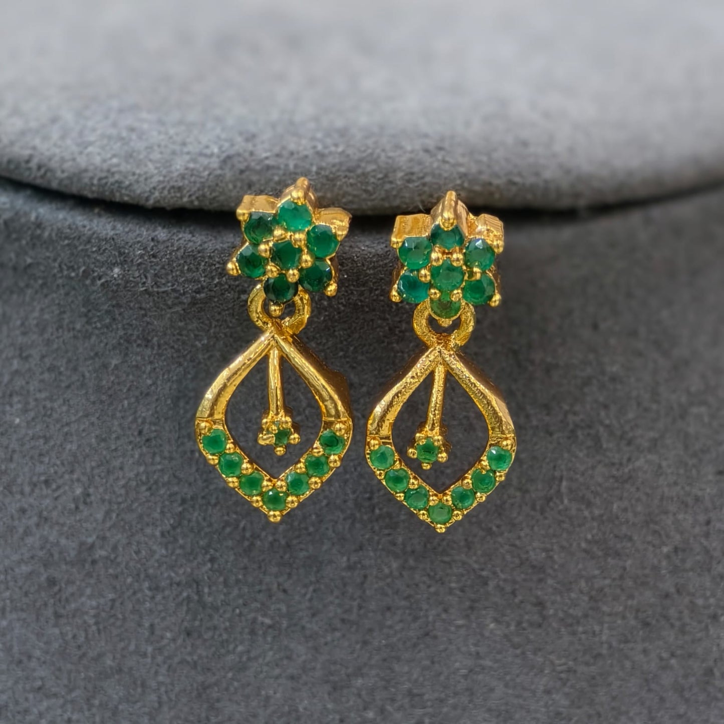 Green stone Short Neckset