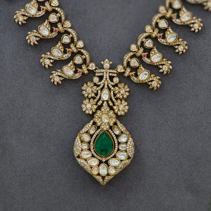 Green Victorian Neckset